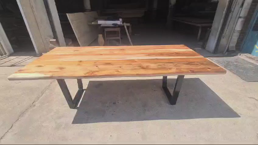 Acacia Table
