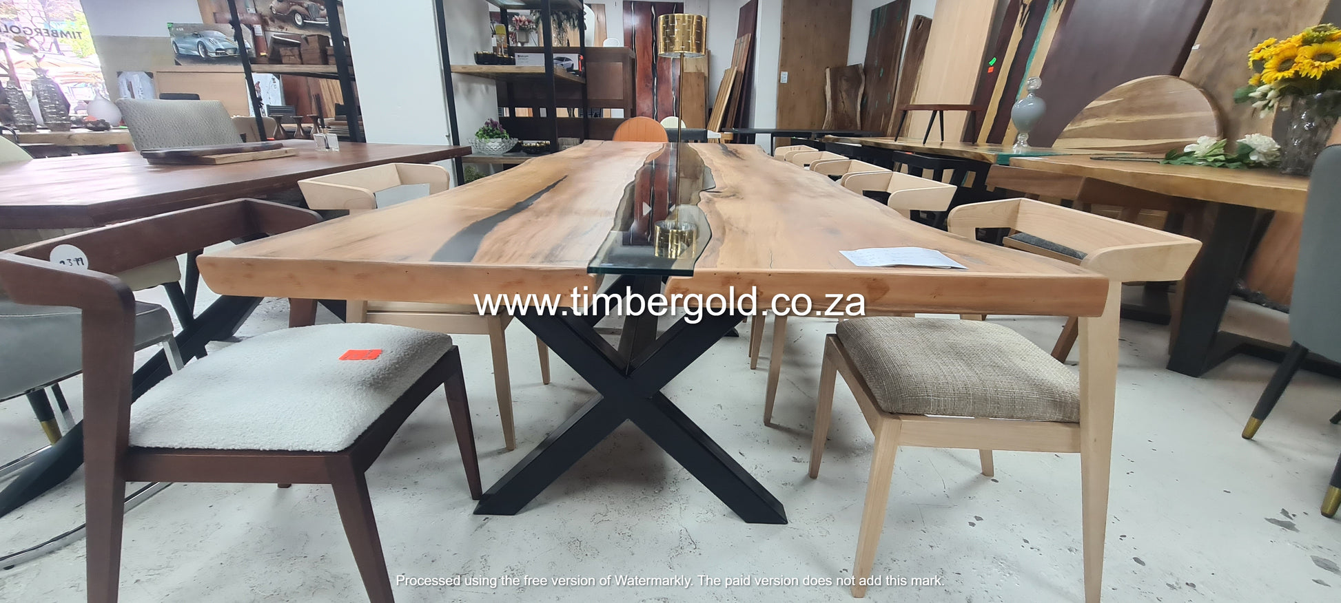 Glass insert table