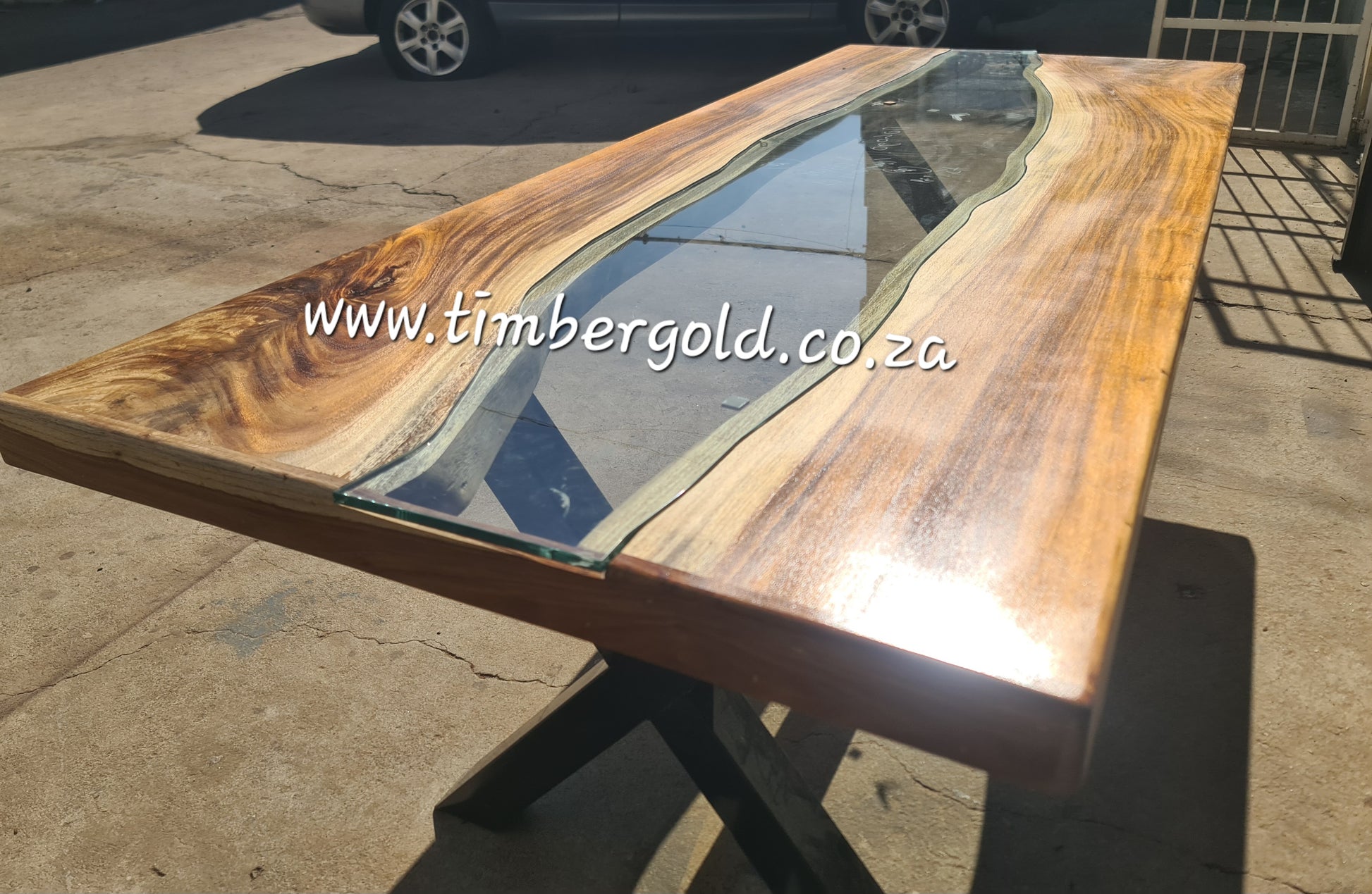 Glass insert Dining table