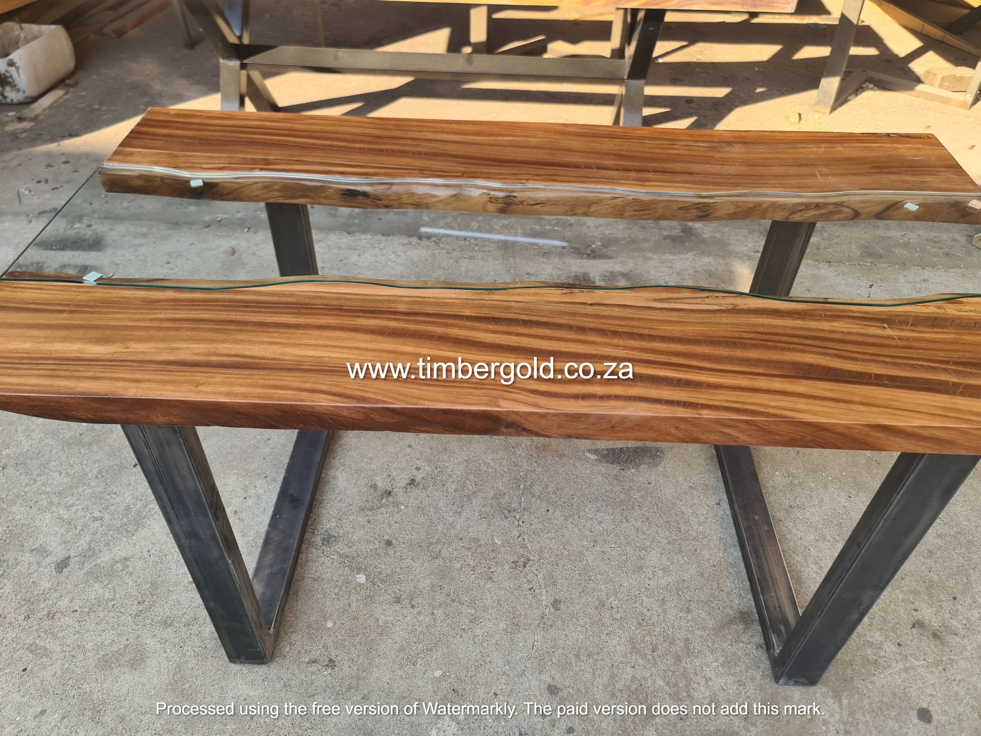 Glass insert table (Golden Walnut)