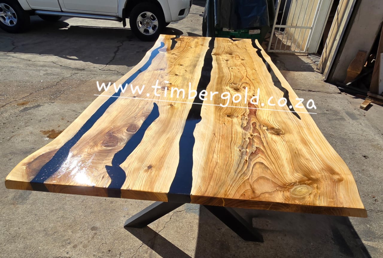 Epoxy resin table