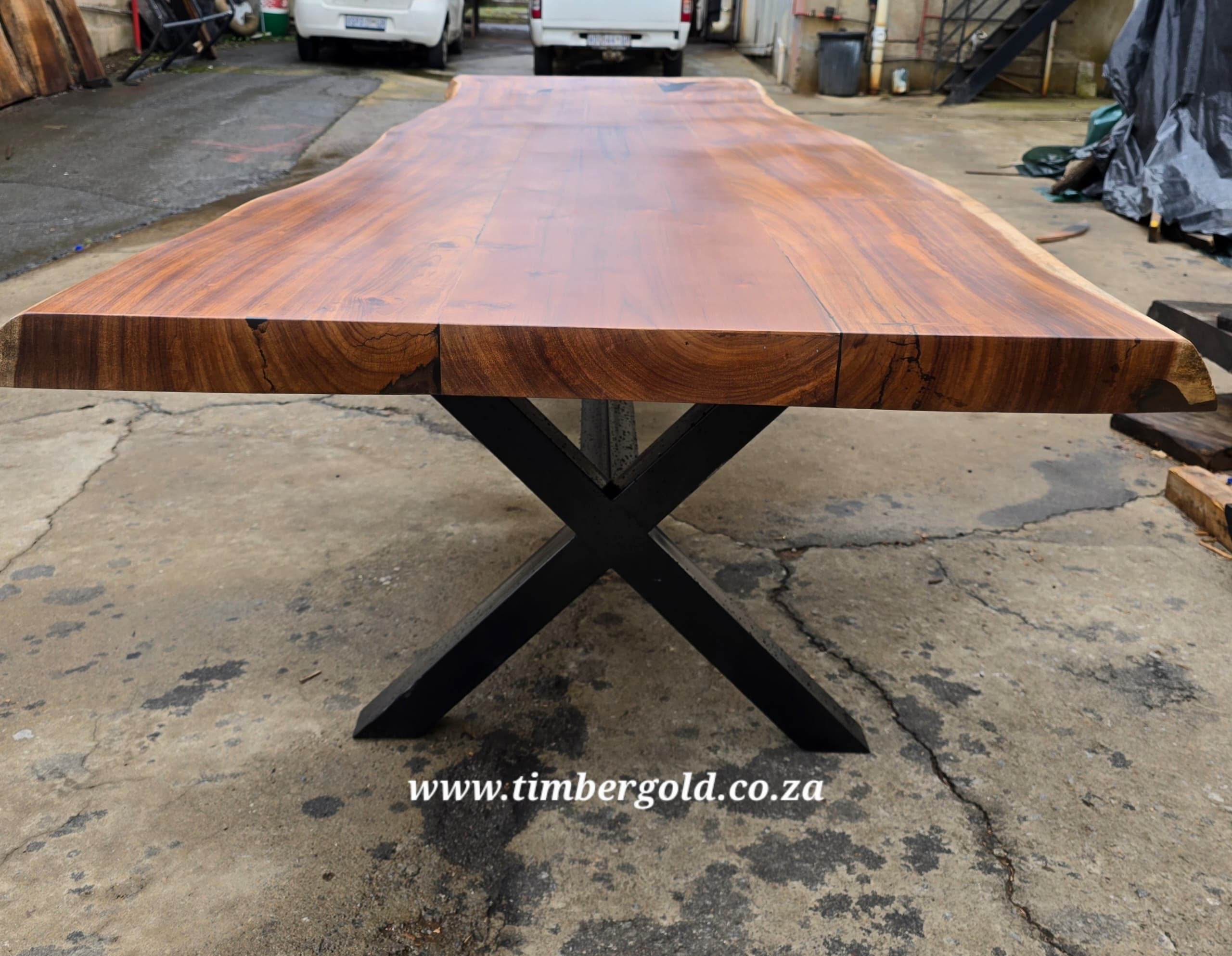 Live edge Wild Walnut Dining/Conference Table – TIMBERGOLD