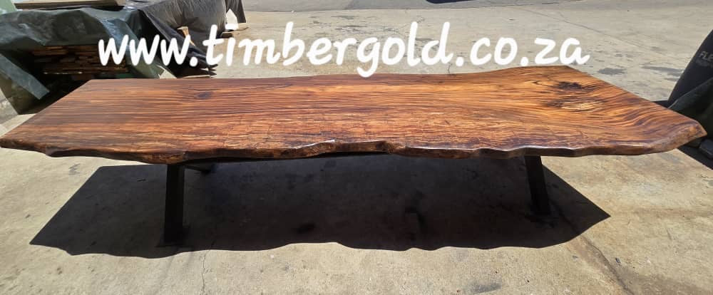Live edge Table.
African Claro Walnut
