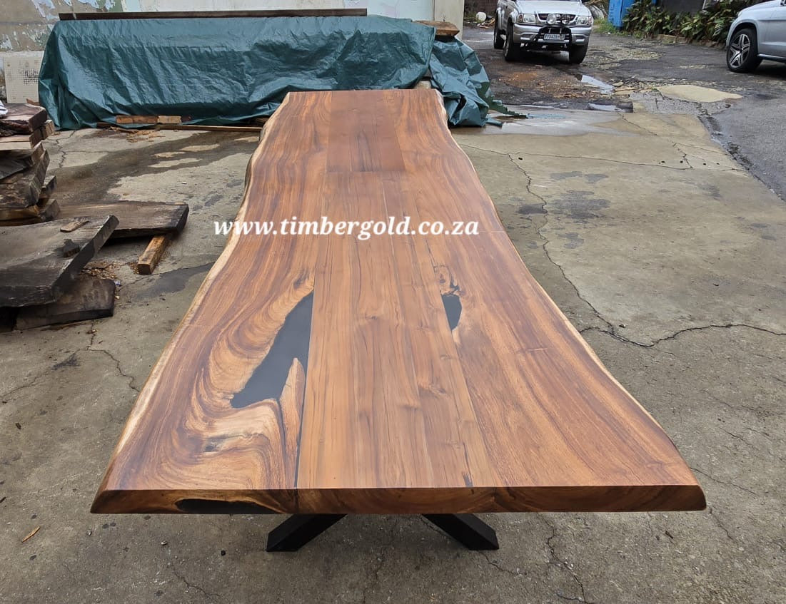 Live edge Wild Walnut Dining/Conference Table – TIMBERGOLD
