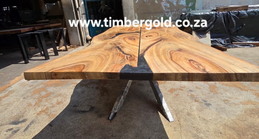 Live edge African Wild Oak, with mini-black epoxy resin.