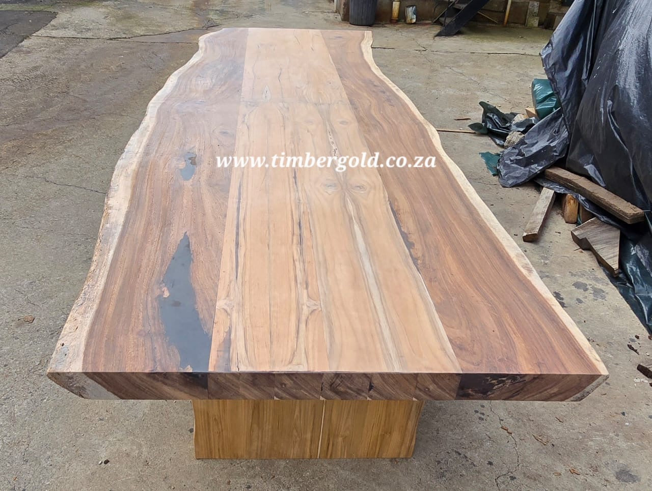 Live edge Wild Walnut Dining table with Teak(Tectona grandis insert) Table/Conference Table