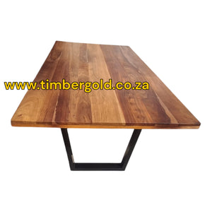 Moza Walnut Table