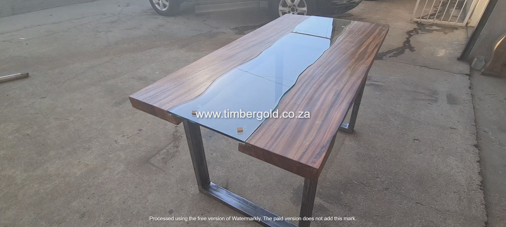 Glass insert table (Golden Walnut)