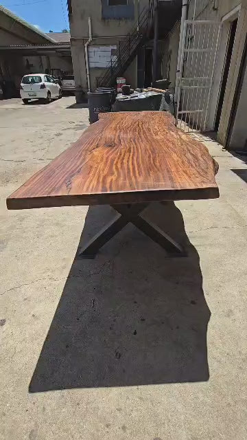 Live edge Table.
African Claro Walnut