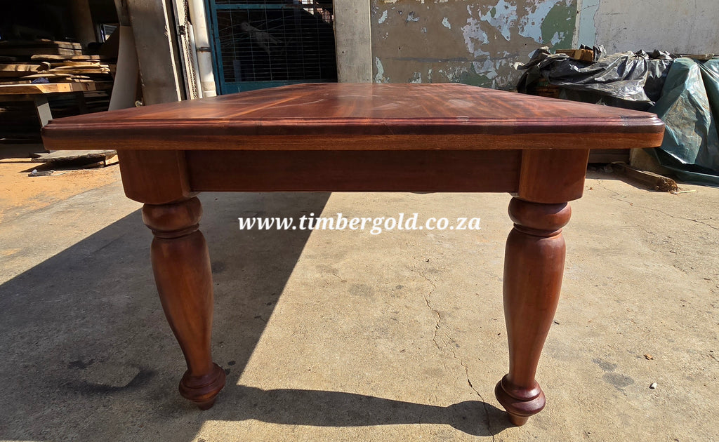 VICTORIAN MAHOGANY TABLE